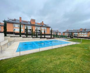 Piscina de Dúplex de lloguer en Arroyomolinos (Madrid) amb Aire condicionat, Terrassa i Traster