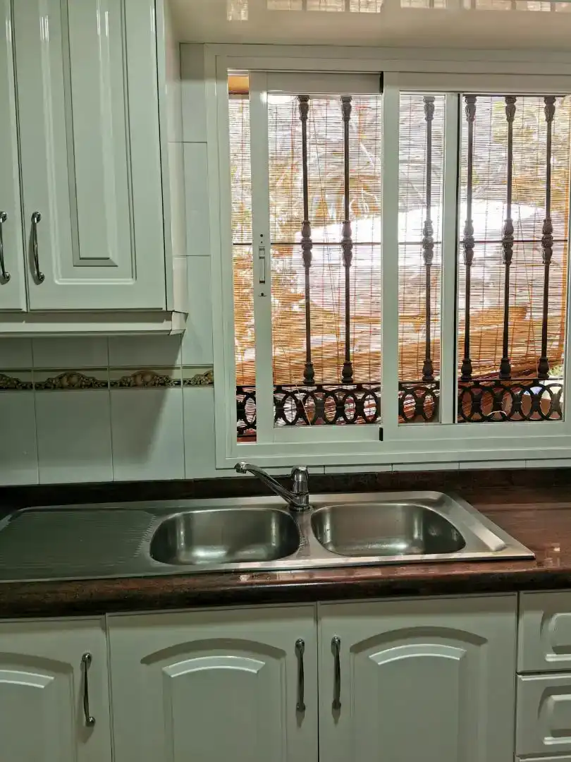 Cuina de Casa adosada en venda en Rincón de la Victoria