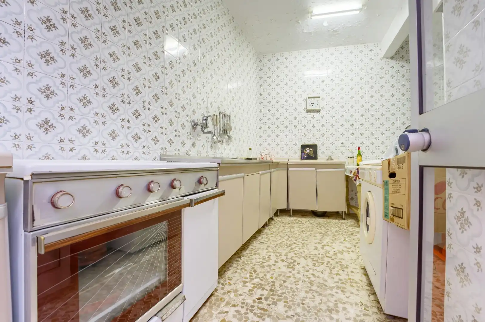 Cocina de Casa adosada en venta en Sanlúcar la Mayor con Aire acondicionado, Calefacción y Terraza