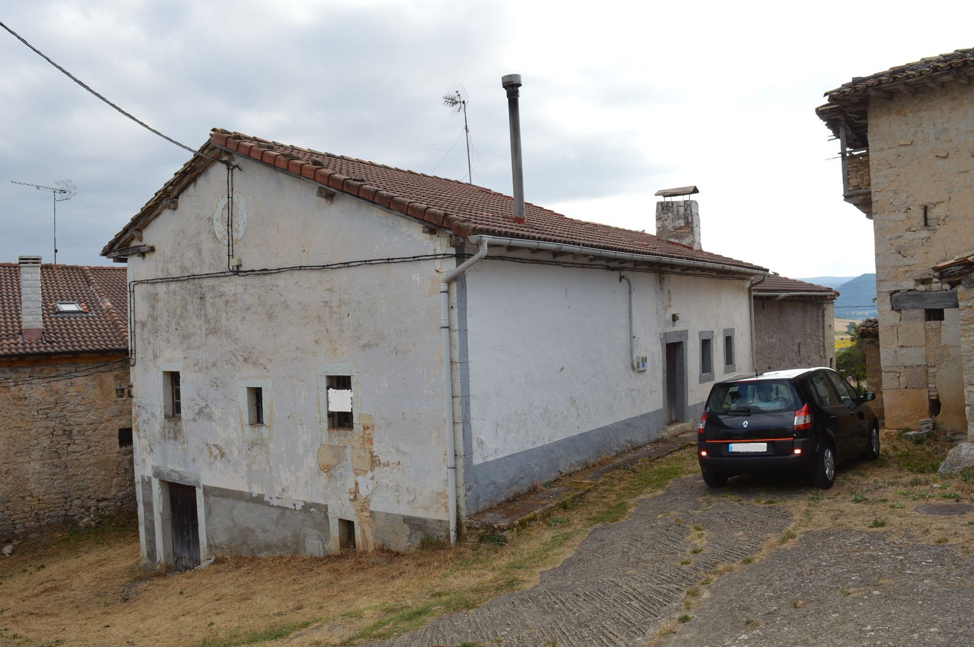 Vista exterior de Casa o xalet en venda en Merindad de Sotoscueva amb Jardí privat, Terrassa i Traster