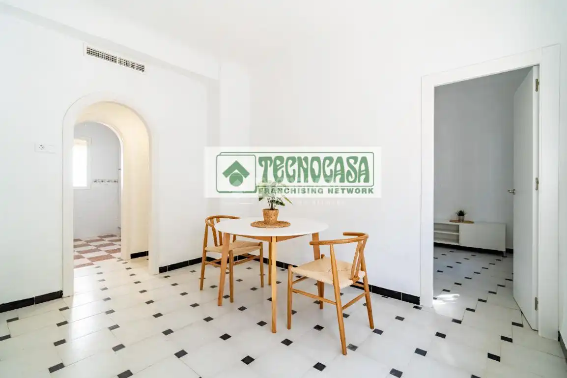 Dining room of Flat for sale in Granada  with Air Conditioner, Heating and Terrace