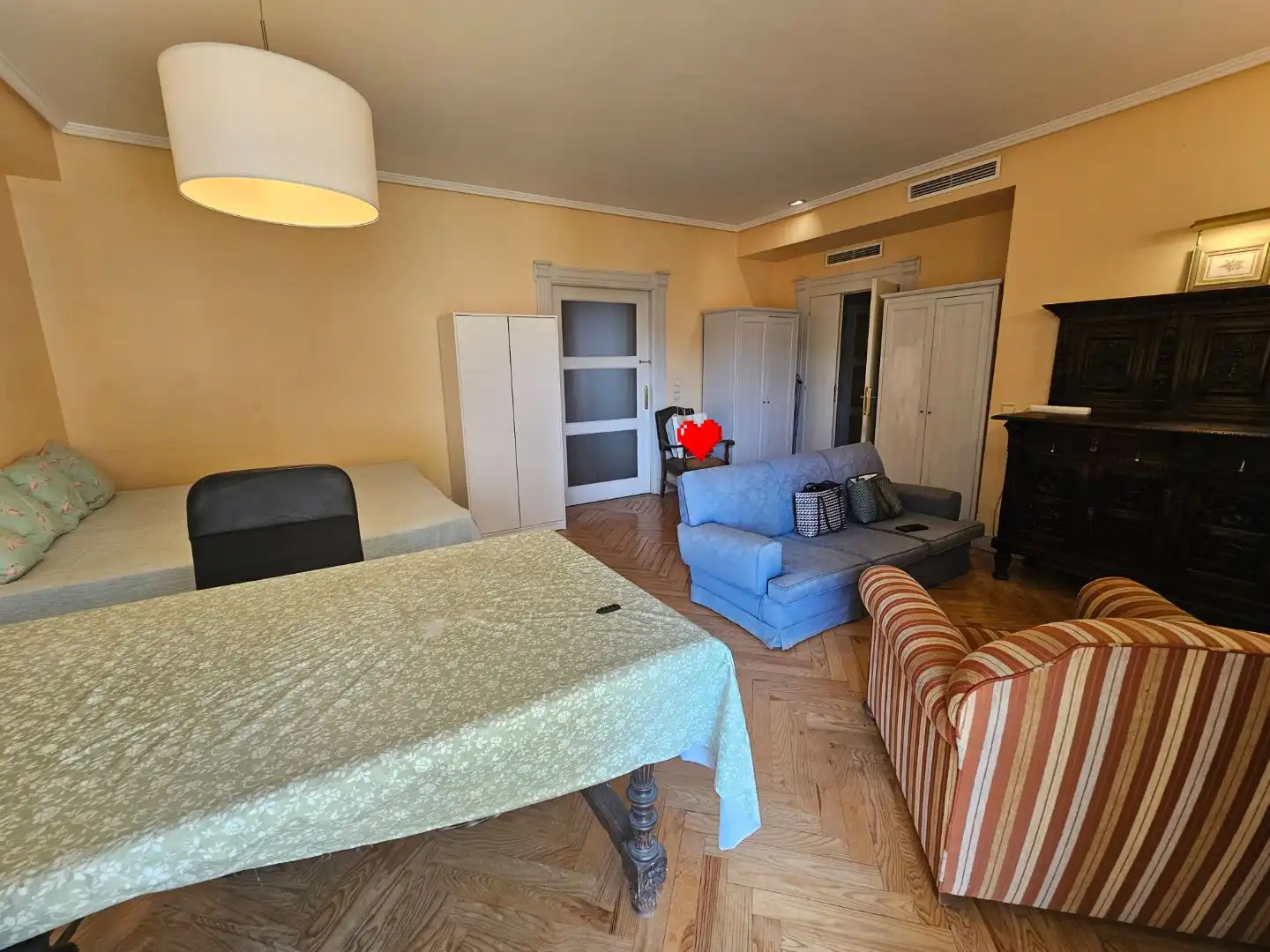 Sala d'estar de Pis per a compartir en Madrid amb Aire condicionat, Calefacció i Parquet