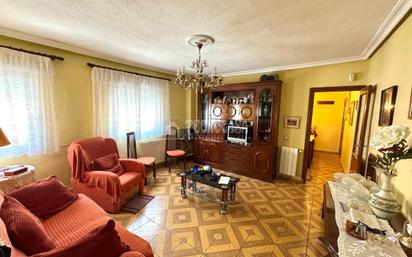 Living room of Flat for sale in  Madrid Capital
