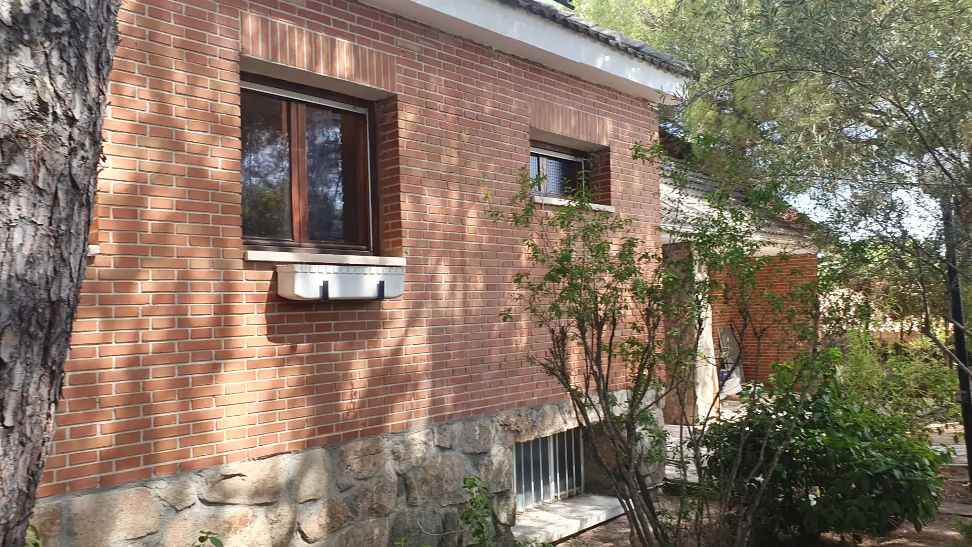 Vista exterior de Casa o xalet de lloguer en Valdemorillo amb Calefacció, Jardí privat i Terrassa