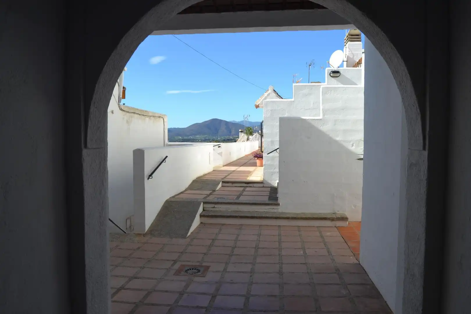 Vista exterior de Apartamento en venta en Mijas con Jardín privado, Terraza y Piscina comunitaria