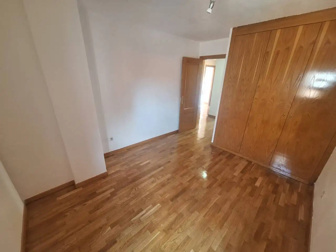Schlafzimmer von Wohnung zum Verkauf in Fuenlabrada mit Heizung, Parkett und Abstellraum
