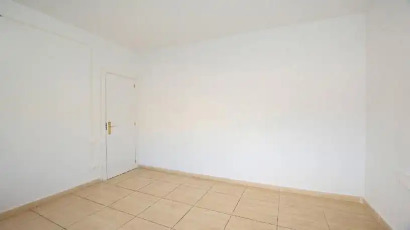 Bedroom of Flat for sale in Vic