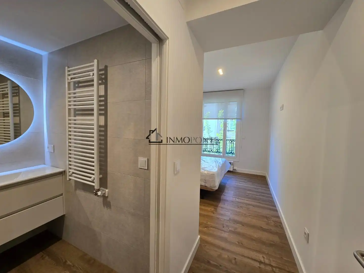 Bedroom of Flat for rent in Pontevedra Capital 