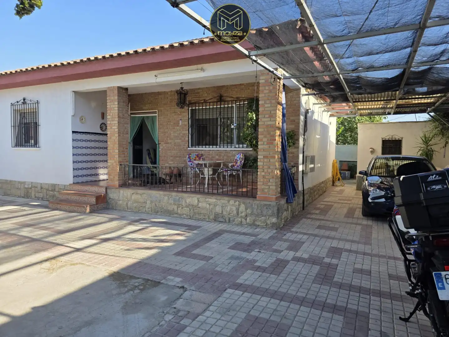 Vista exterior de Casa o xalet en venda en Jaén amb Aire condicionat, Calefacció i Piscina