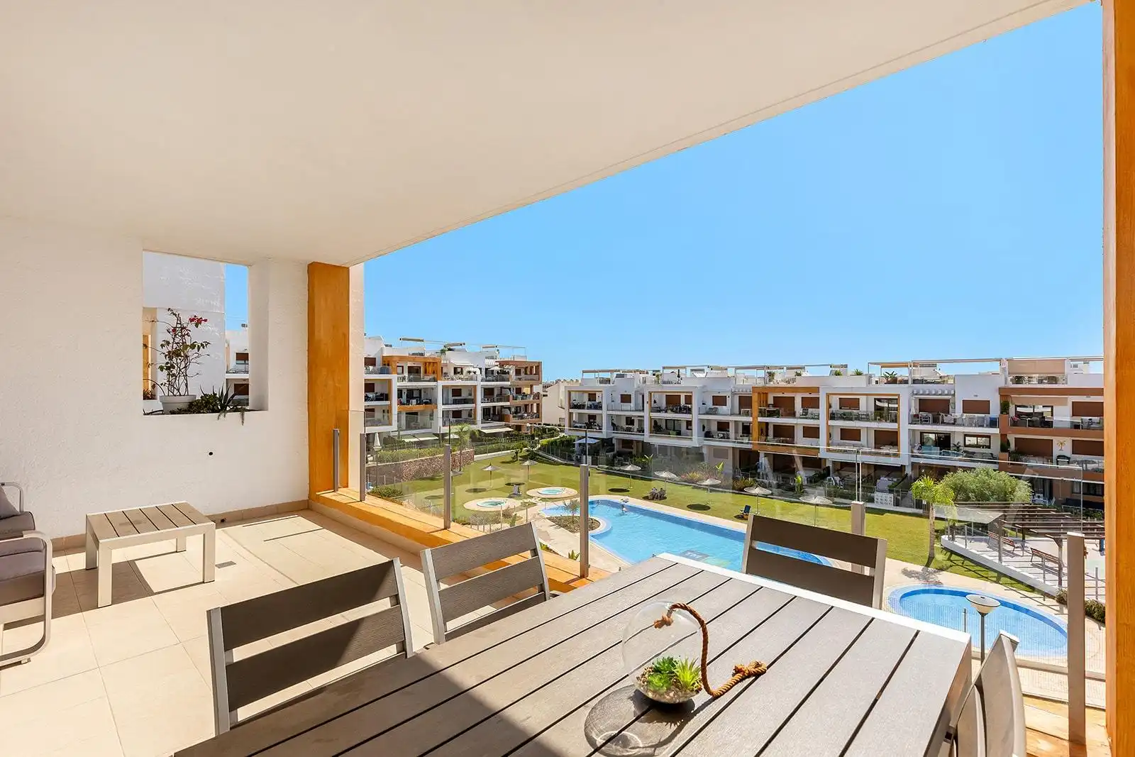 Apartament amb piscina en venda a Orihuela Costa
