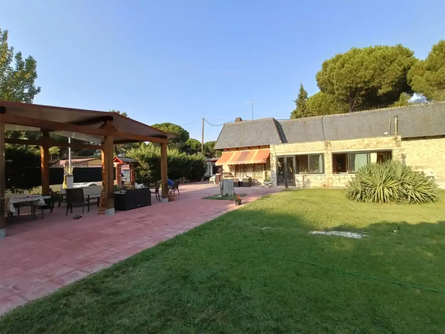 Jardí de Pis en venda en Mojados amb Jardí privat, Traster i Piscina