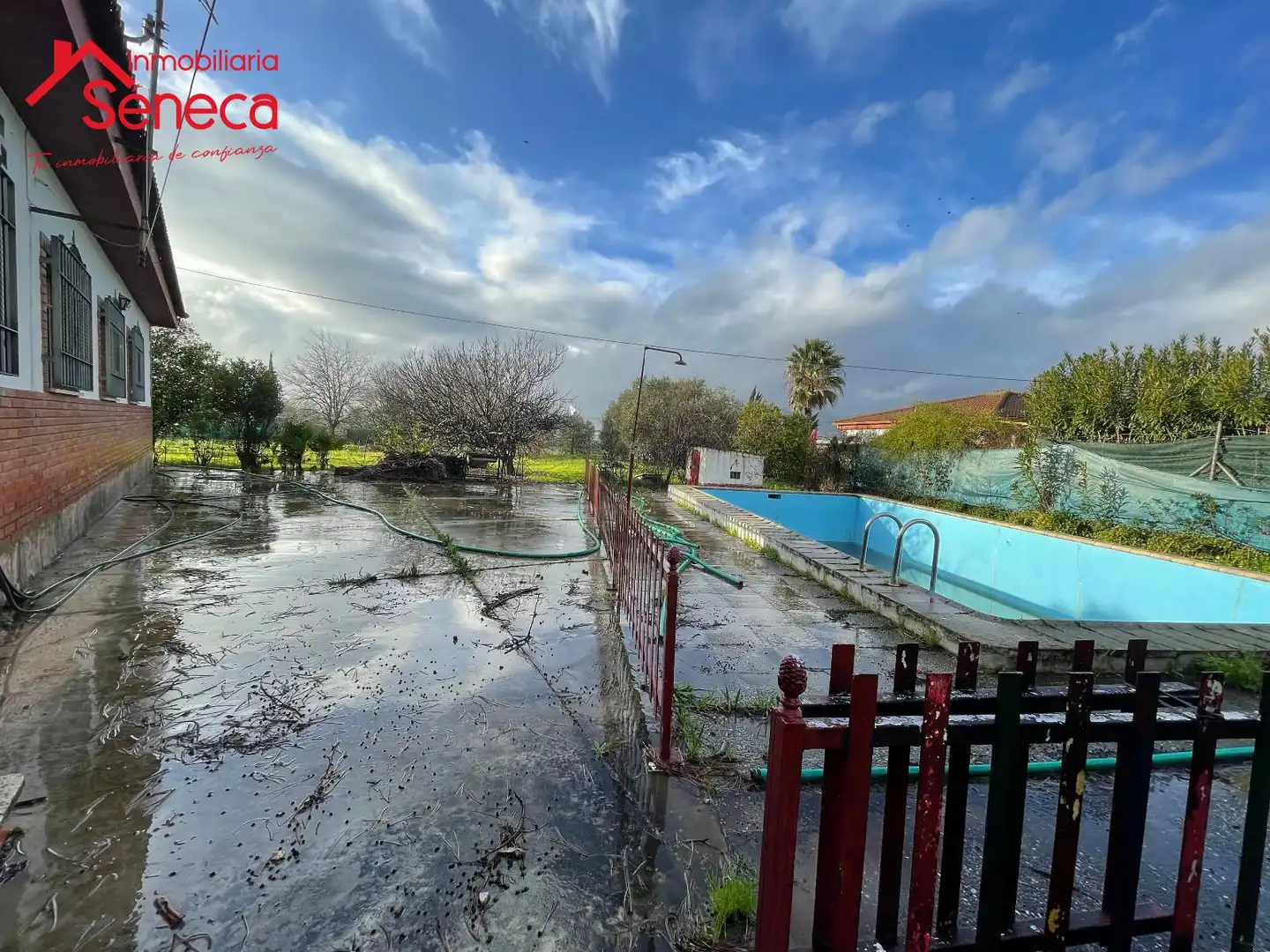 Swimming pool of Houses for sale in Córdoba  with Air Conditioner, Heating and Terrace
