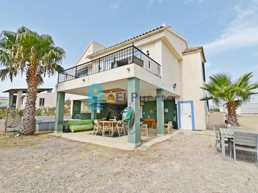 Casa amb balcó en venda a Mazarrón Casco Urbano
