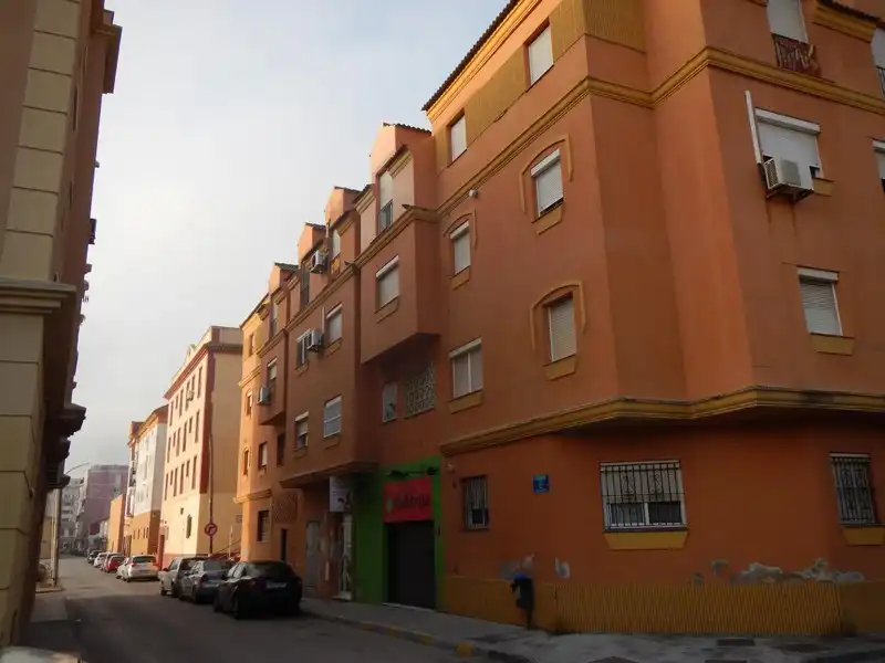 Außenansicht von Maisonette zum Verkauf in La Línea de la Concepción