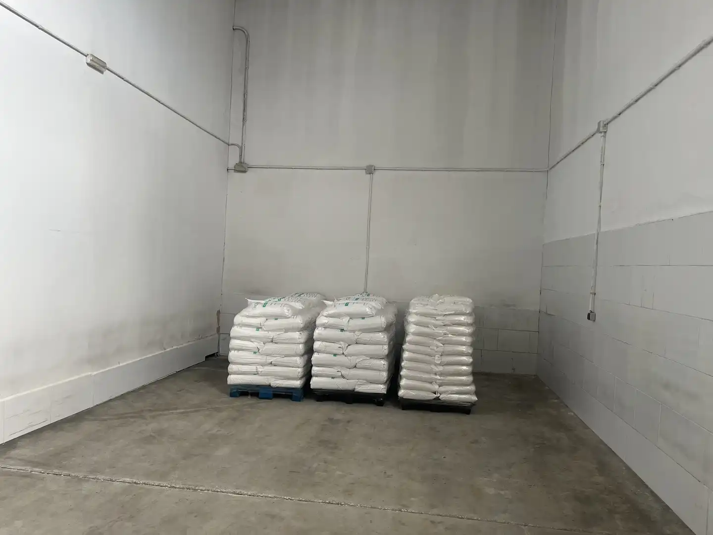 Industrial buildings for sale in La Malahá