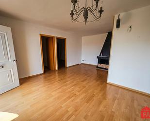 Sala d'estar de Pis en venda en Santa Oliva amb Parquet, Terrassa i Balcó