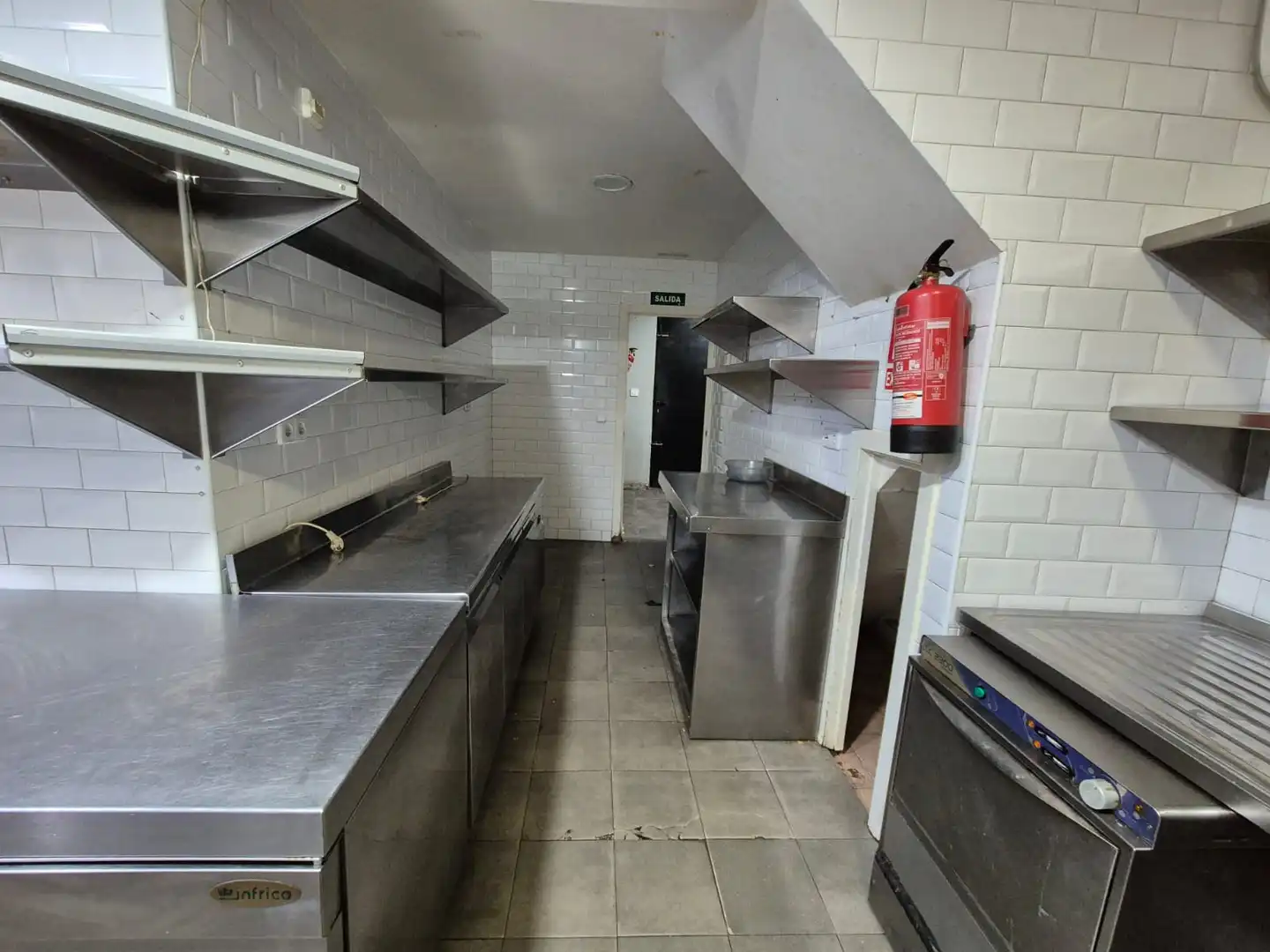 Cuina de Local en venda en Arganda del Rey amb Aire condicionat, Calefacció i Terrassa