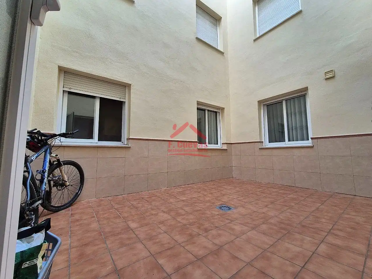 Vista exterior de Apartamento en venta en Vélez-Málaga con Aire acondicionado, Calefacción y Jardín privado