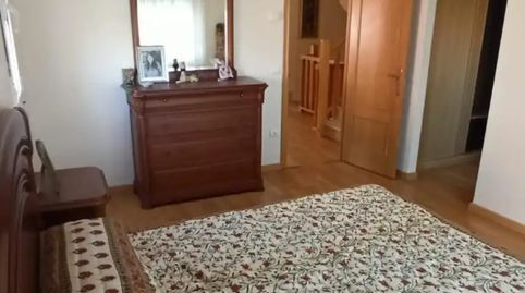 Foto 3 de Casa adosada en venta en Calle Historiador Floro, 36, Cacabelos, León