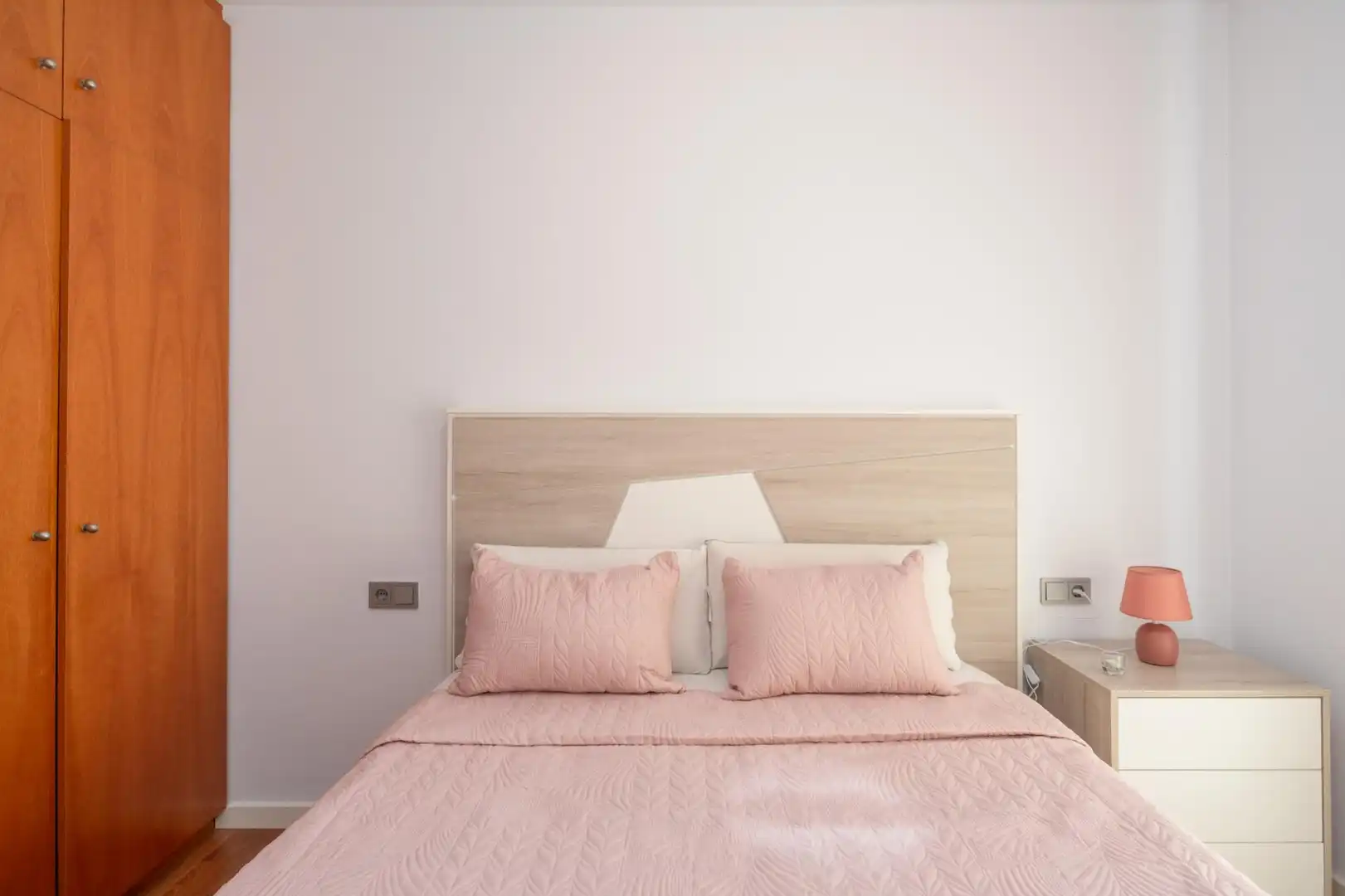 Bedroom of Houses for rent in Girona  with Air Conditioner, Private garden and Terrace