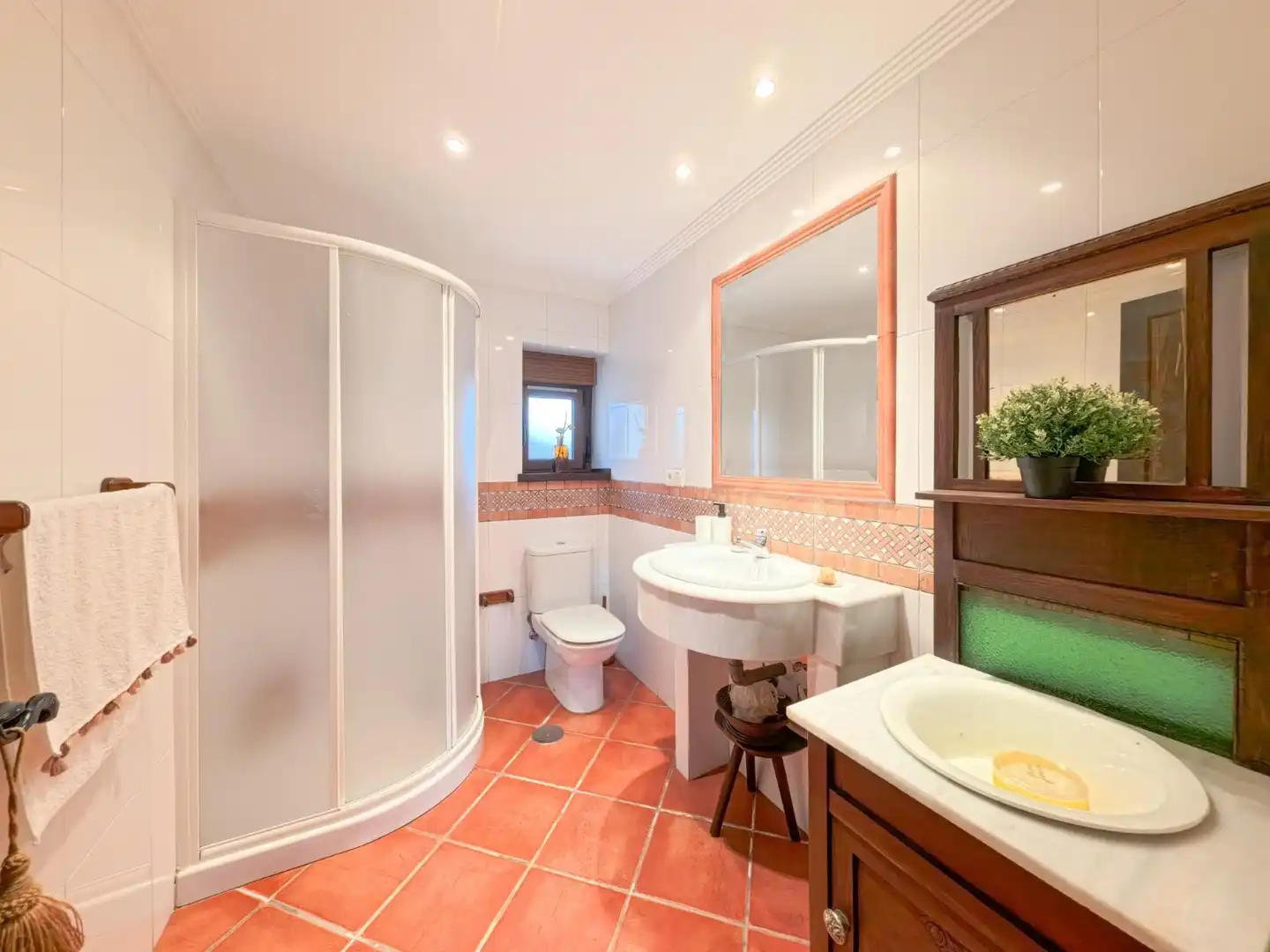 Bathroom of Houses for sale in Aller  with Heating, Private garden and Parquet flooring