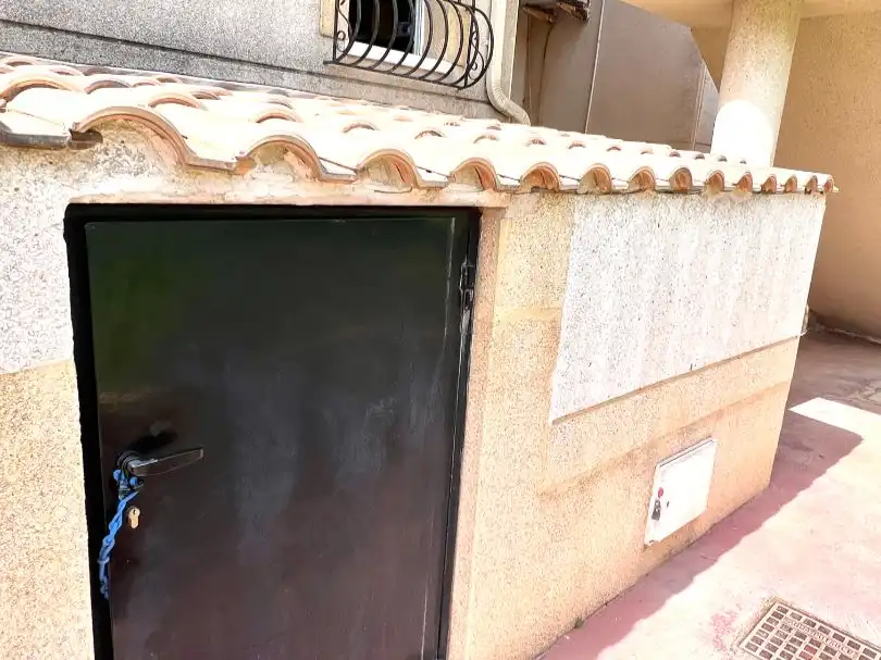 Außenansicht von Wohnungen zum Verkauf in Torrevieja mit Klimaanlage, Terrasse und Balkon