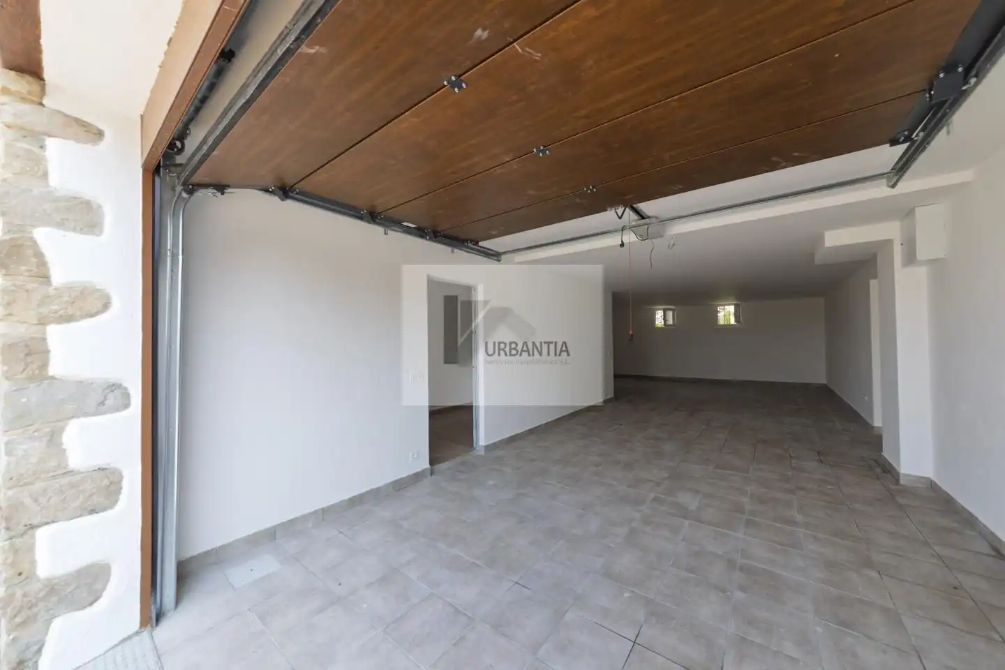 Casa adosada en venda en Larraga amb Calefacció, Terrassa i Balcó