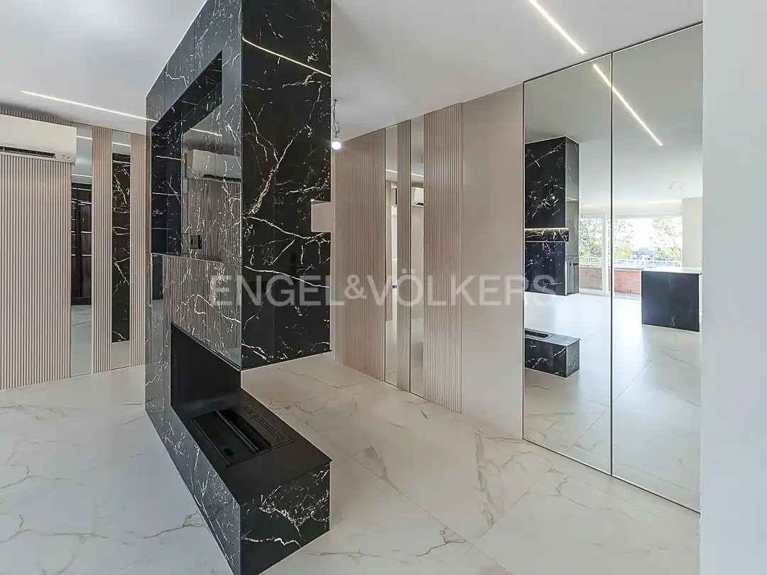 Piso con terraza en venta en Sant Joan - TV3, imagen 4