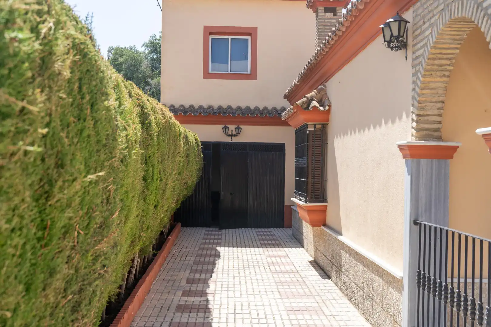 Vista exterior de Casa o xalet en venda en Sanlúcar de Barrameda amb Jardí privat