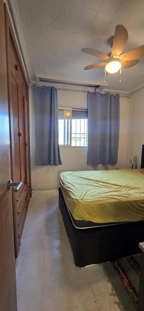 Dormitori de Casa o xalet en venda en Llíria amb Terrassa i Piscina comunitària