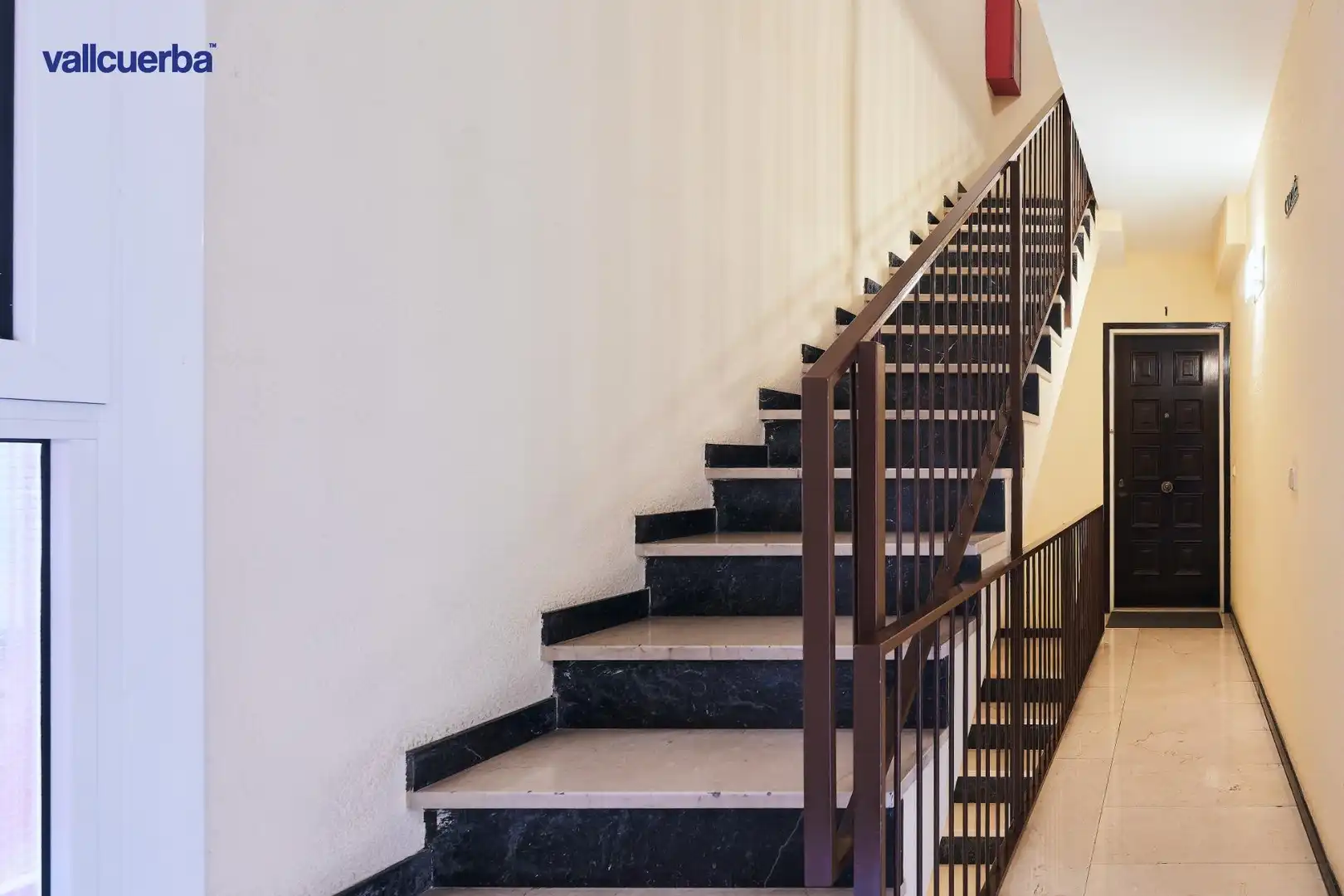 Flat for sale in Barcelona  with Air Conditioner, Heating and Balcony