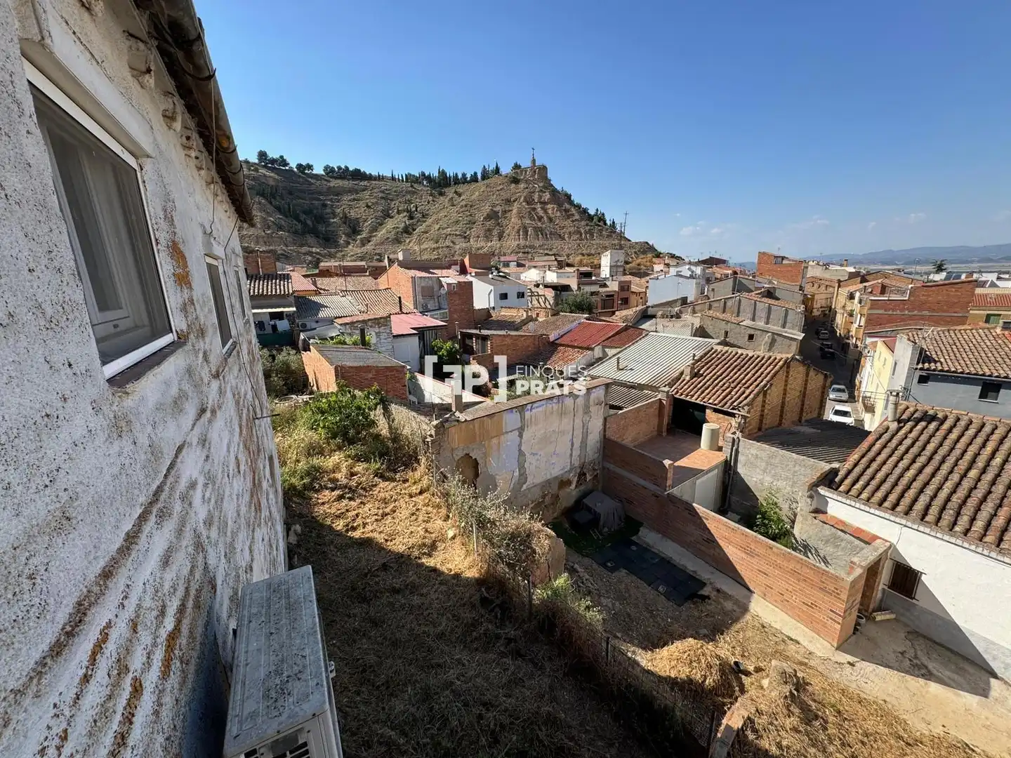 Vista exterior de Casa o xalet en venda en Alguaire amb Aire condicionat