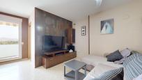 Living room of Flat for sale in La Pobla de Vallbona  with Air Conditioner, Terrace and Balcony