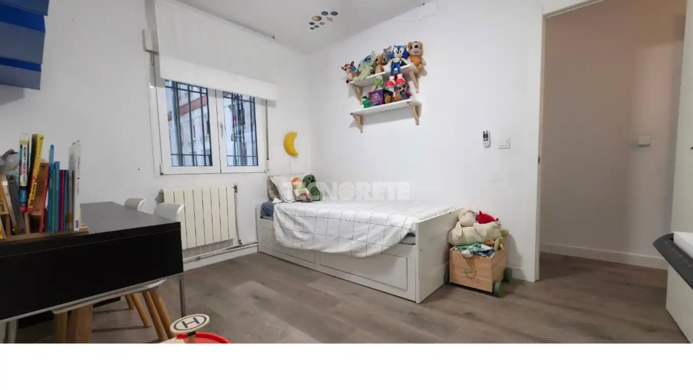 Bedroom of Flat for sale in Guadalajara