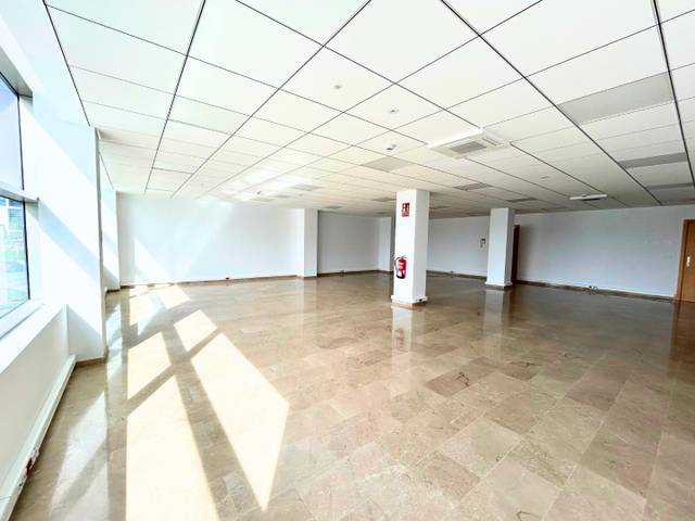 Oficina en Alquiler en Poble Nou