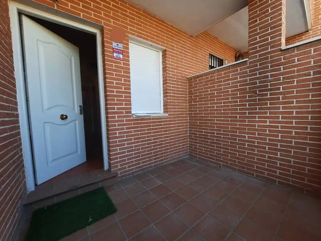 Detached homes for sale in Hormigos  with Heating, Swimming Pool and Alarm