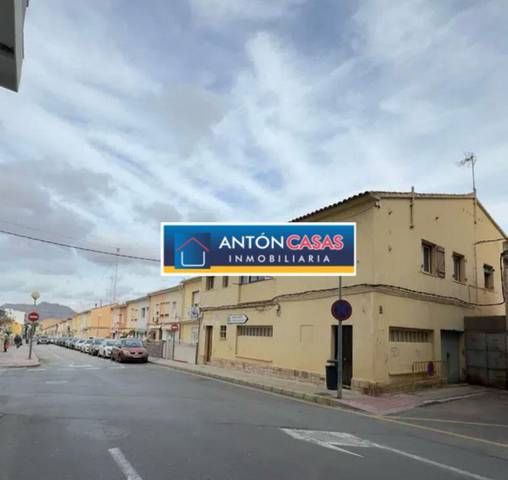 Casa adosada en Venta en Petrer