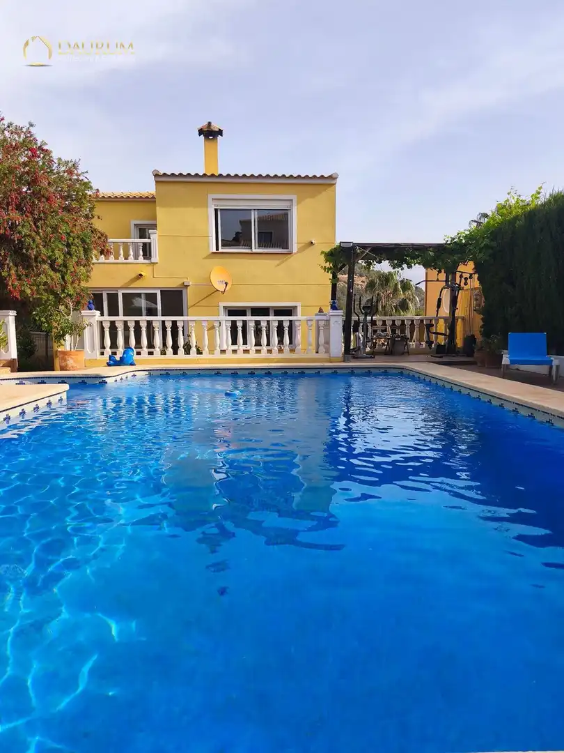 Piscina de Casa o chalet en venta en La Nucia con Aire acondicionado, Terraza y Trastero