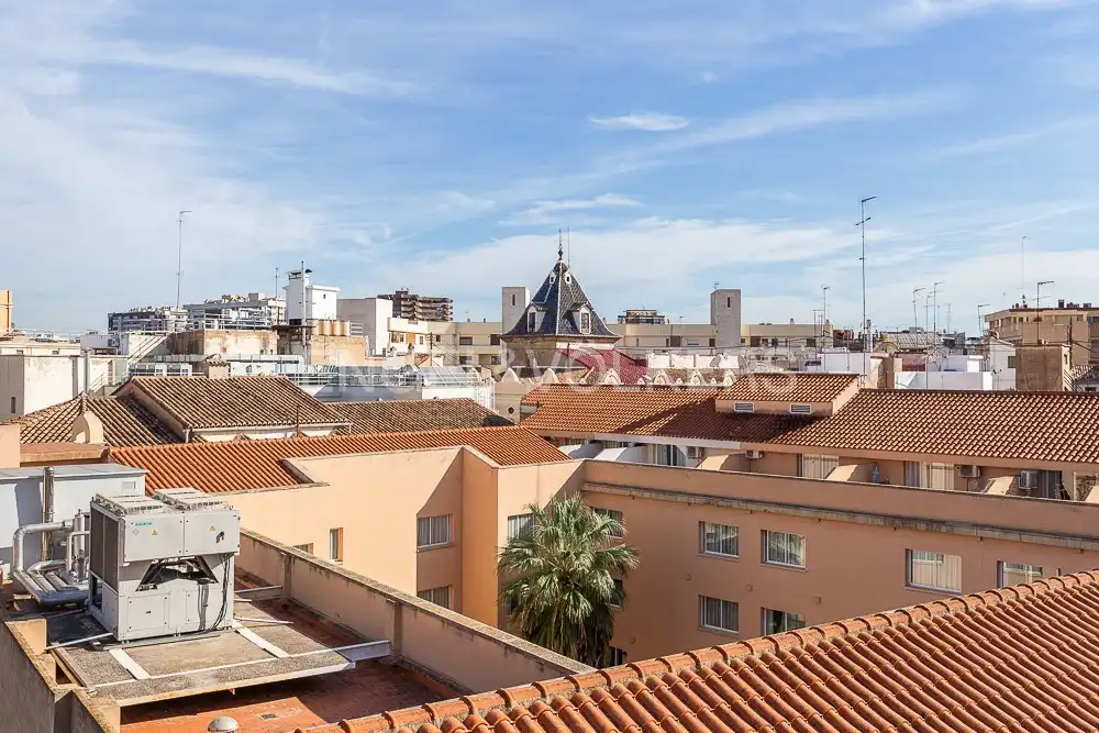 Vista exterior de Àtic en venda en Valencia amb Aire condicionat, Calefacció i Terrassa