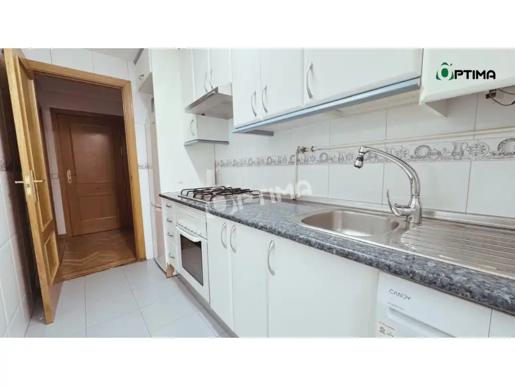 Kitchen of Flat for rent in Madrid