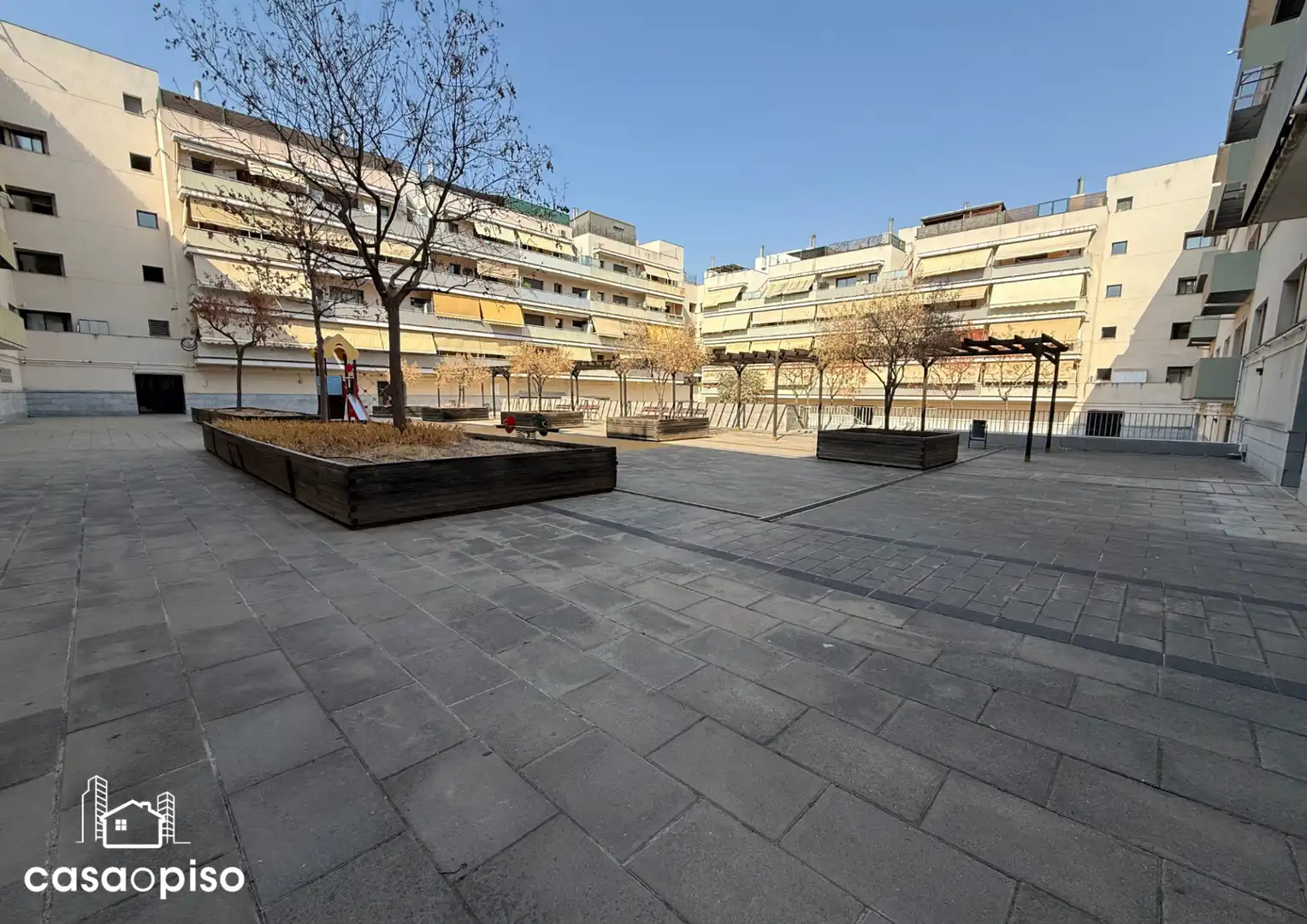 Terraza de Piso en venta en Terrassa con Calefacción y Trastero
