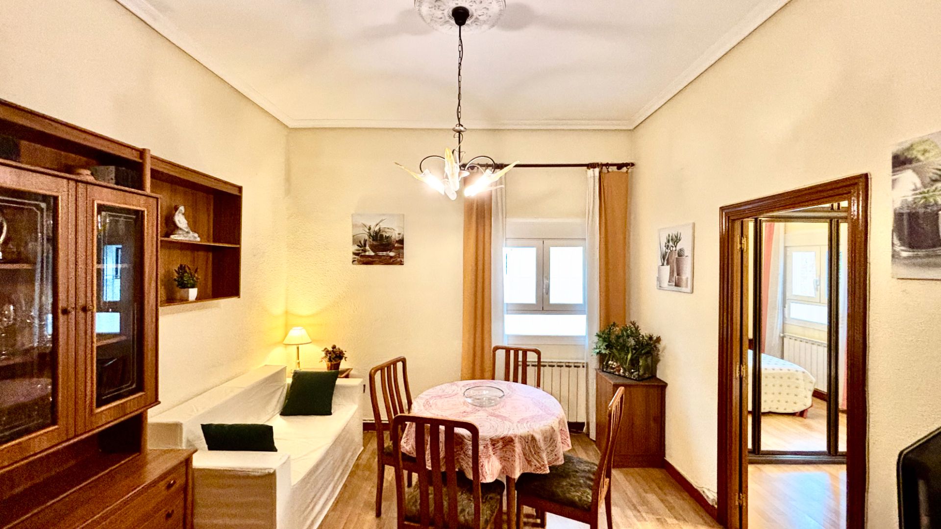 Dining room of Flat for sale in  Madrid Capital  with Air Conditioner, Heating and Private garden