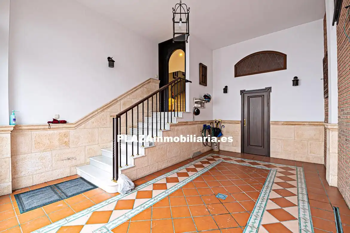 Casa o chalet en venta en Lucena con Aire acondicionado, Trastero y Piscina