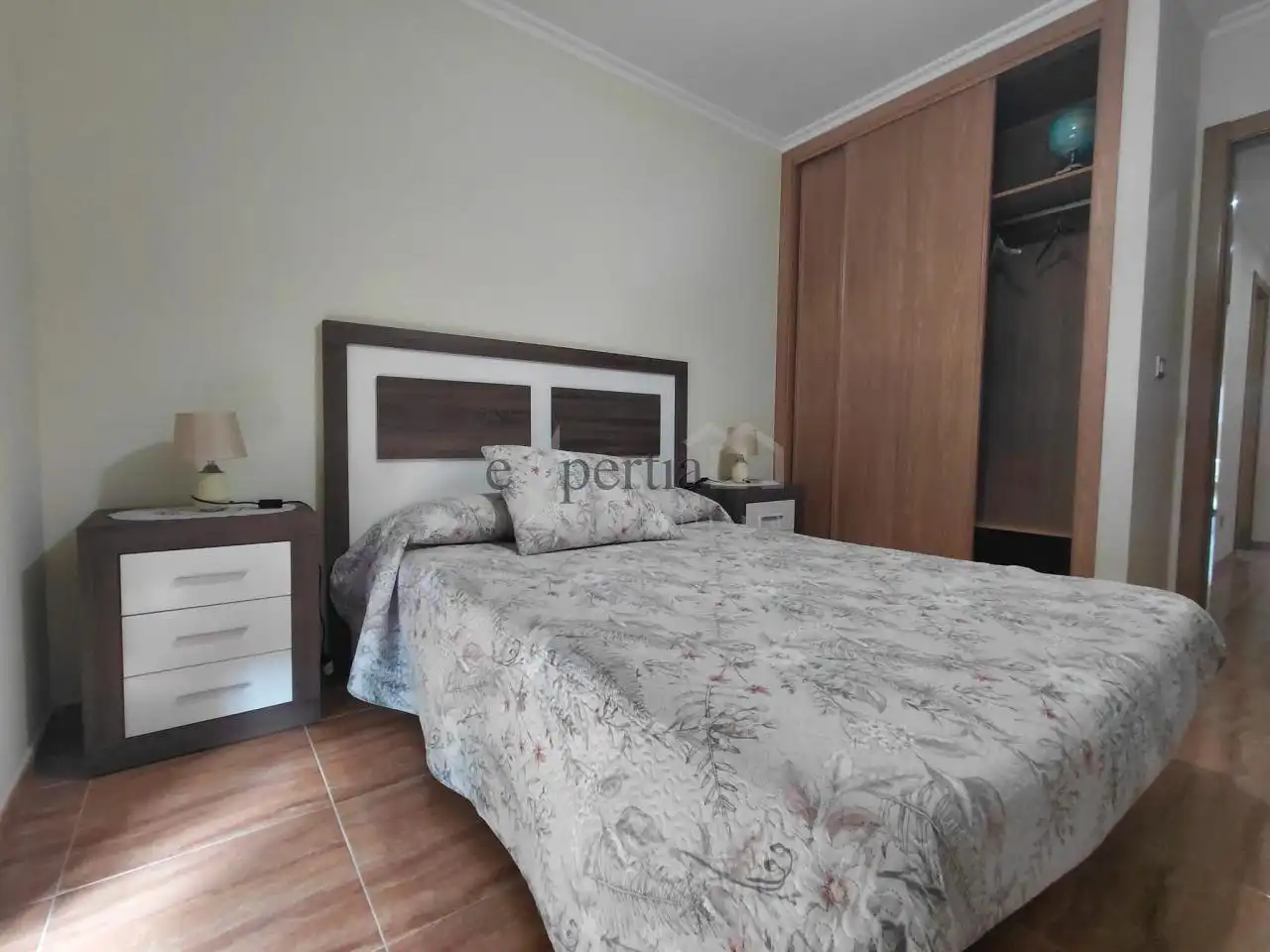 Schlafzimmer von Wohnung zur Miete in Boiro mit Heizung, Abstellraum und Möbliert