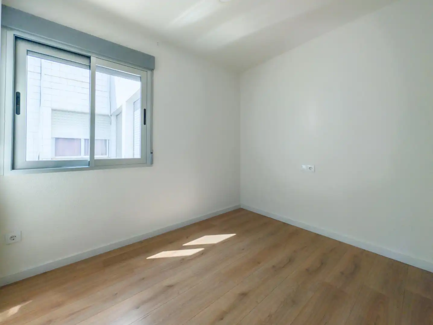 Bedroom of Flat for rent in Valencia  with Air Conditioner, Heating and Parquet flooring