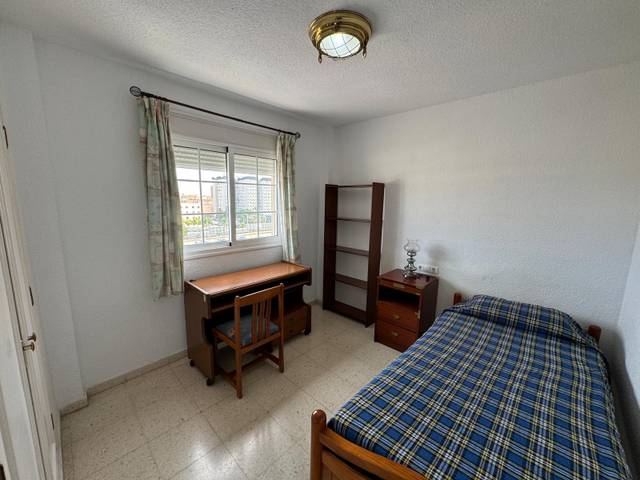 Piso en Alquiler en Calle Luis F Pallardo Peinado en Portada Alta - Pol. Crta. De Cártama