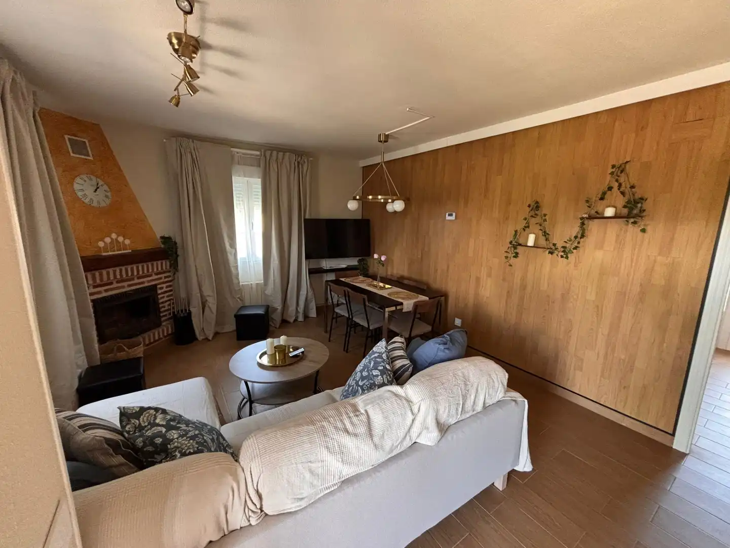 Sala de estar de Casa o chalet de alquiler en Maello con Calefacción, Jardín privado y Amueblado