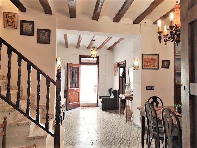 Country house zum verkauf in Benimassot mit Heizung, Terrasse und Abstellraum
