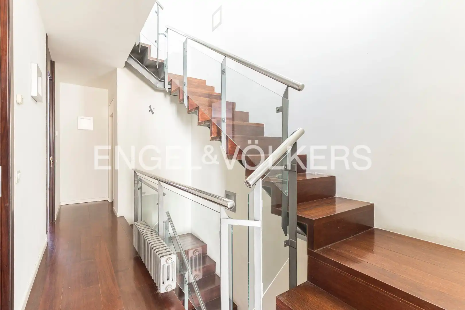 Houses for sale in Barcelona  with Air Conditioner, Heating and Private garden