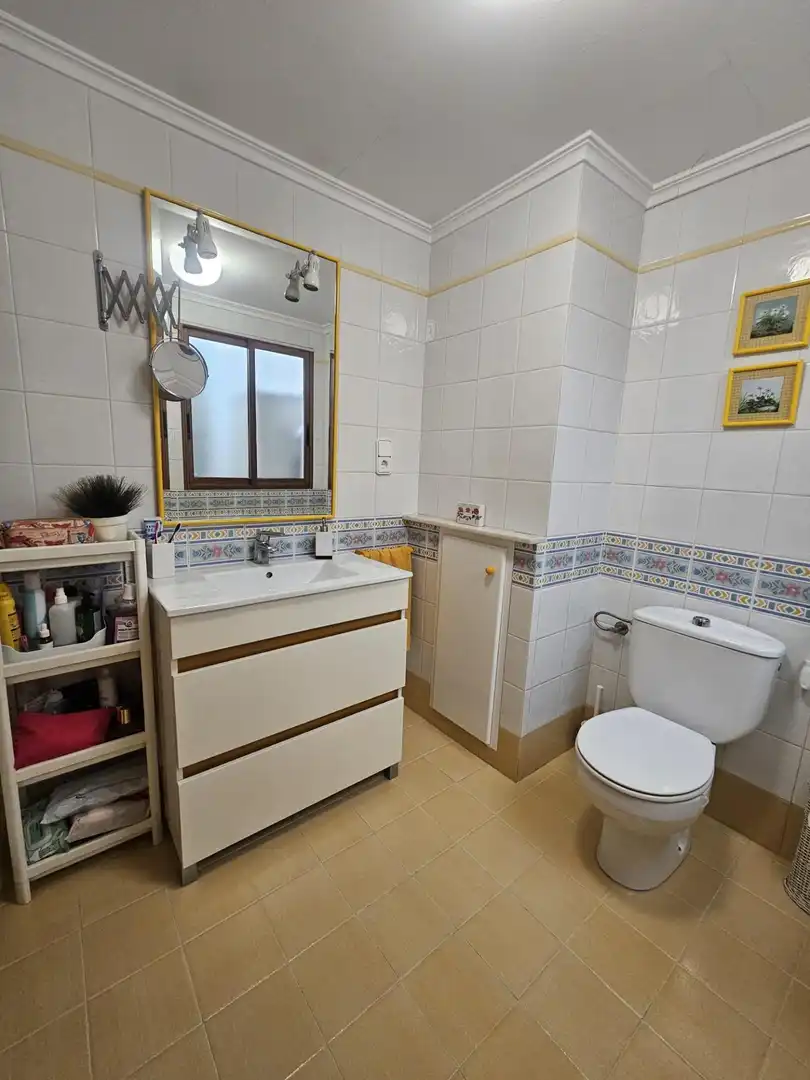 Bathroom of Houses for sale in Sueca  with Air Conditioner, Terrace and Storage room